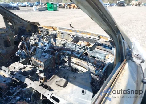 2016 Nissan Pathfinder Platinum z USA, uszkodzony, nr VIN 5N1AR2MMXGC661803